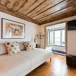 Charming Travessa Do Alcaide Lisboa