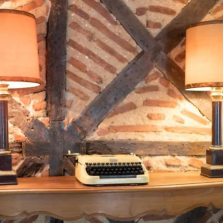 Charming Travessa Do Alcaide * Lissabon