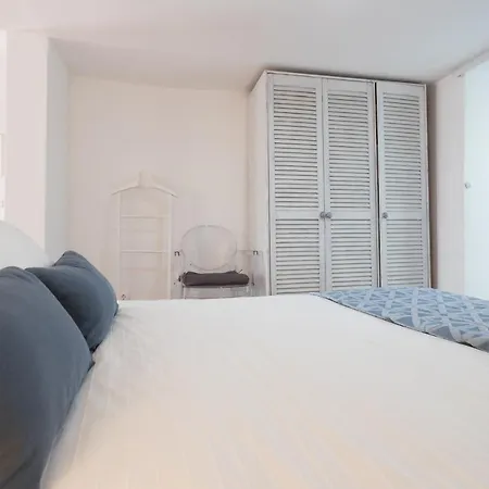 아파트 Charming Travessa Do Alcaide